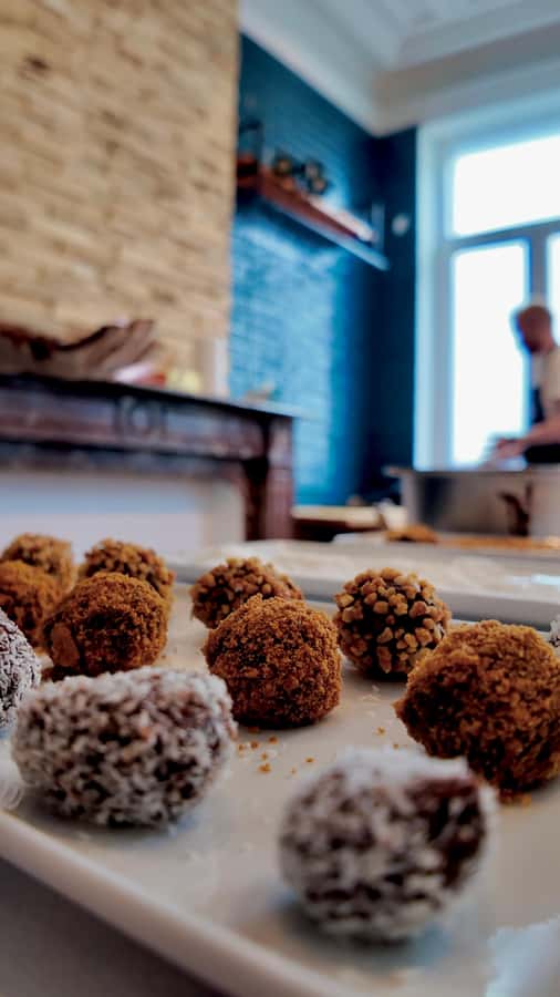 1.5h Cusco Chocolate Workshop - Truffles & Hot Chocolate - Step-by-step truffles: the techniques you’ll actually use