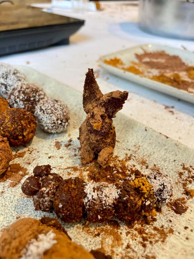 1.5h Cusco Chocolate Workshop - Truffles & Hot Chocolate - Rolling, shaping, and coating: where your toppings turn it into your truffles