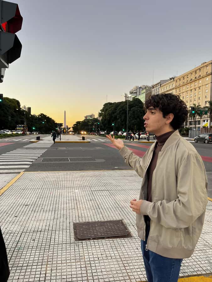 100% History and architecture of Buenos Aires - Plaza de Mayo: More Than a Big Square