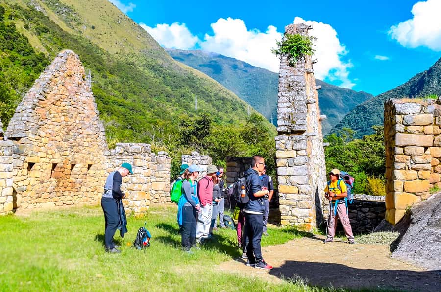 2-Day Inca Trail Hike to Machu Picchu & Panoramic Train - Inti Punku (Sun Gate) and the Machu Picchu reveal