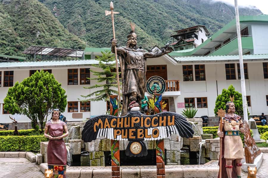 2-Day Inca Trail Hike to Machu Picchu & Panoramic Train - Day 2: entering Machu Picchu at your scheduled time