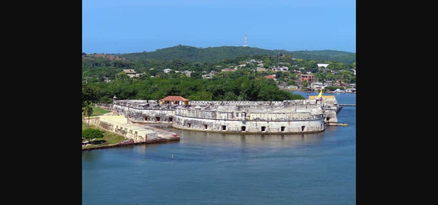 4 en 1 ISLAS DEL ROSARIO ACUARIO ISLA BARU PLANTON - Comida: sí hay almuerzo, pero revisa qué esperas