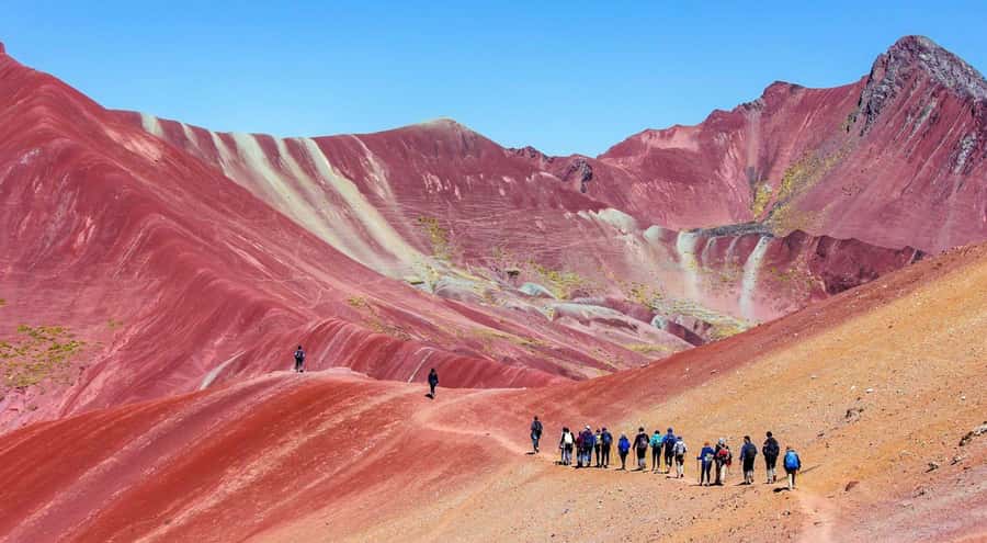 7 Colors Mountain Tour + Red Valley - Cusipata breakfast and the bus ride into Ausangate country