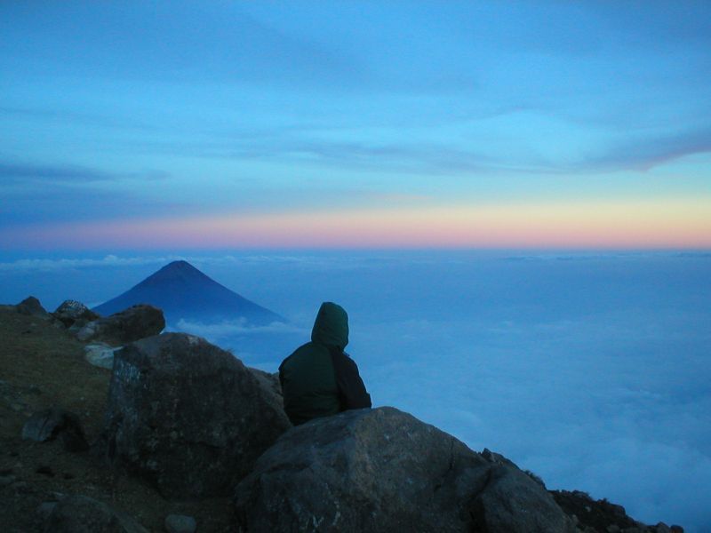Acatenango Volcano 2-Day Hike - Descent: 3 hours of alternate-route variety (and why it’s not trivial)