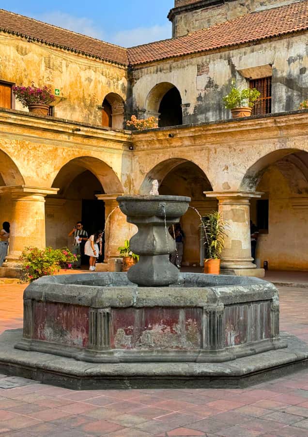 Antigua Guatemala: Full day tour. - Plaza Mayor: The Center of the City’s Story