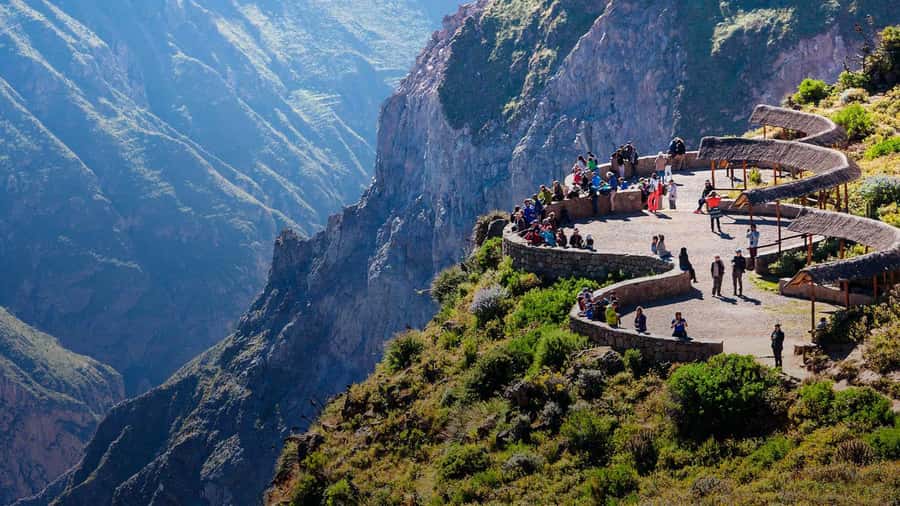 Arequipa: 1-Day Colca Canyon + Thermal Baths Tour - Breakfast in Chivay and Getting to the Cruz del Condor Mirador