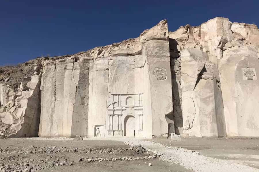 Arequipa: Half Day Sillar Route and Culebrillas Canyon + Yanahuara Viewpoint - Plaza de Armas meet-up: the easiest way to start