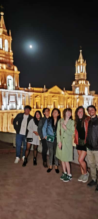 Arequipa: Pub Crawl with Skip-The-Line Access and Drinks - Finishing at the Nightclub: Dress, ID, and Entry Reality