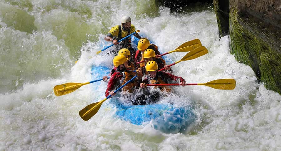 Arequipa: Rafting on the Chili River | Full adrenaline | - Getting there from Arequipa: base, valley access, and the Chapí Virgin Cave