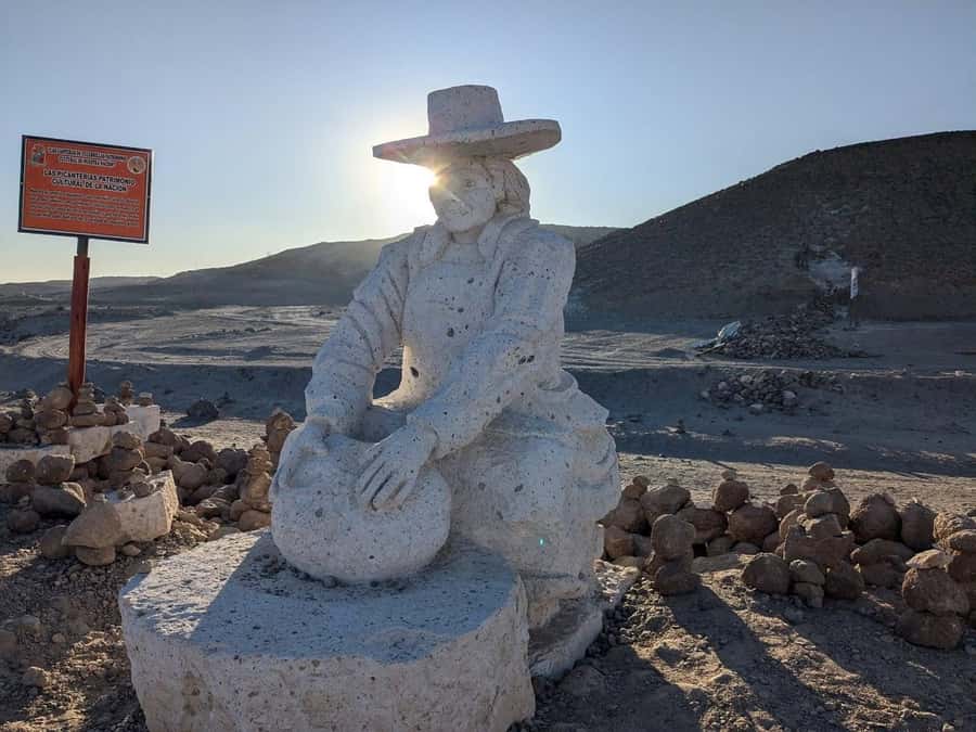 Arequipa | Tour of the Sillar Route + Culebrillas Canyon - Culebrillas Canyon Hike: 15–20 Meter Walls and Millenary Petroglyphs