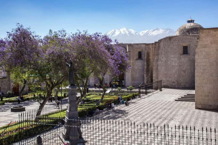 Arequipa: Walking Tour and Santa Catalina Monastery - Timing and pacing: a realistic 3-hour city sampler