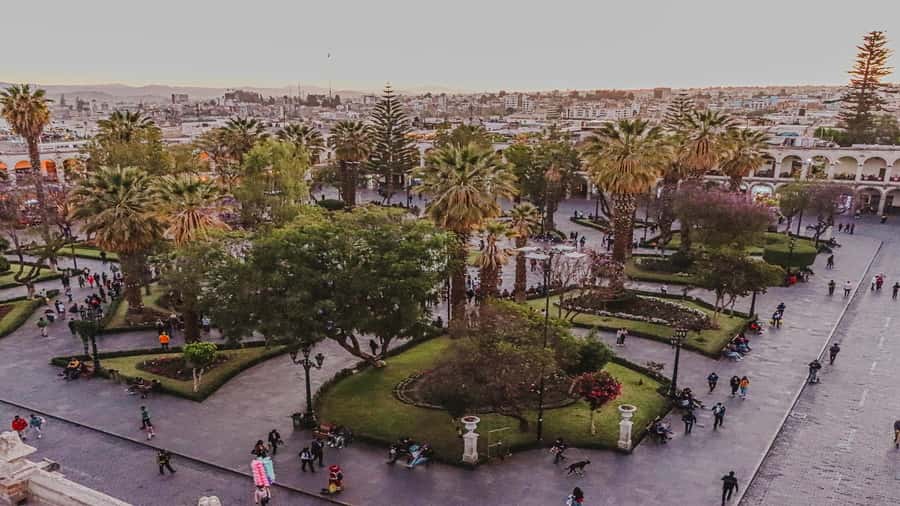 Arequipa: Walking Tour and Santa Catalina Monastery - Who this tour suits best (and who should skip it)