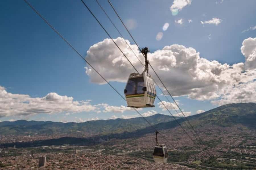 Arvi Park Walking tour and city views from Metrocable. - The coca tea and traditional tastings that keep it real