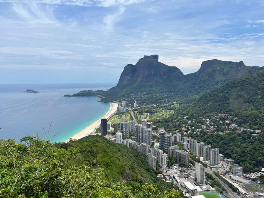 AVenturismo 2 Irmãos hill + Vidigal Favela - The long uphill to the cabin and Rocinha view