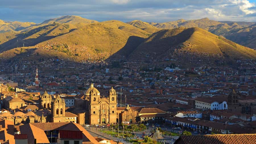 Best of Cusco: Private Walking Tour with a Local - Plaza de Armas: Catedral Energy and La Compañía de Jesús Details