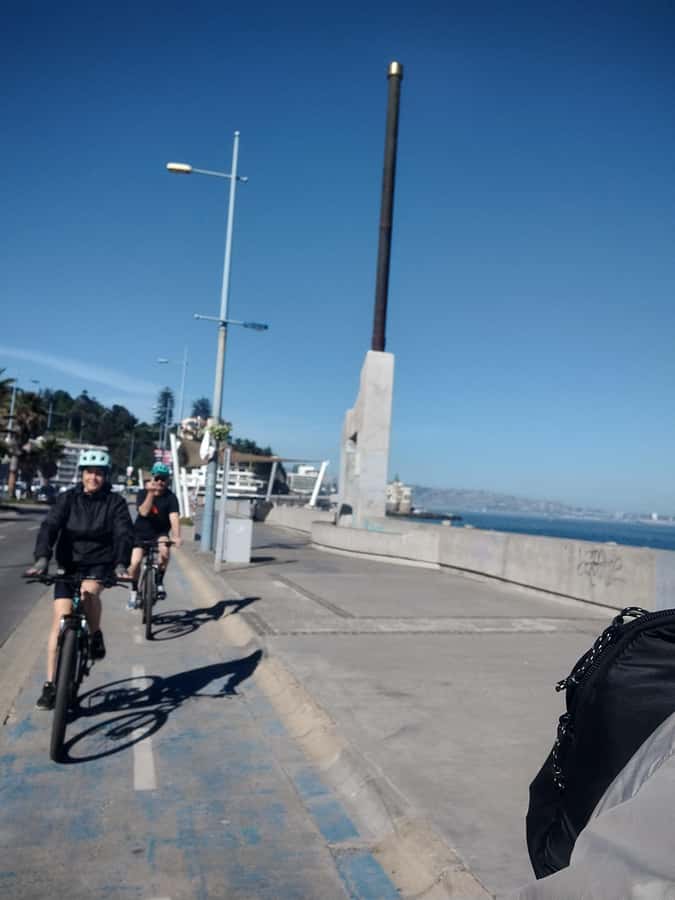 Bike ride along the coast of Viña del Mar or Valparaíso, you choose! - Why this coastal bike ride beats guessing on your own