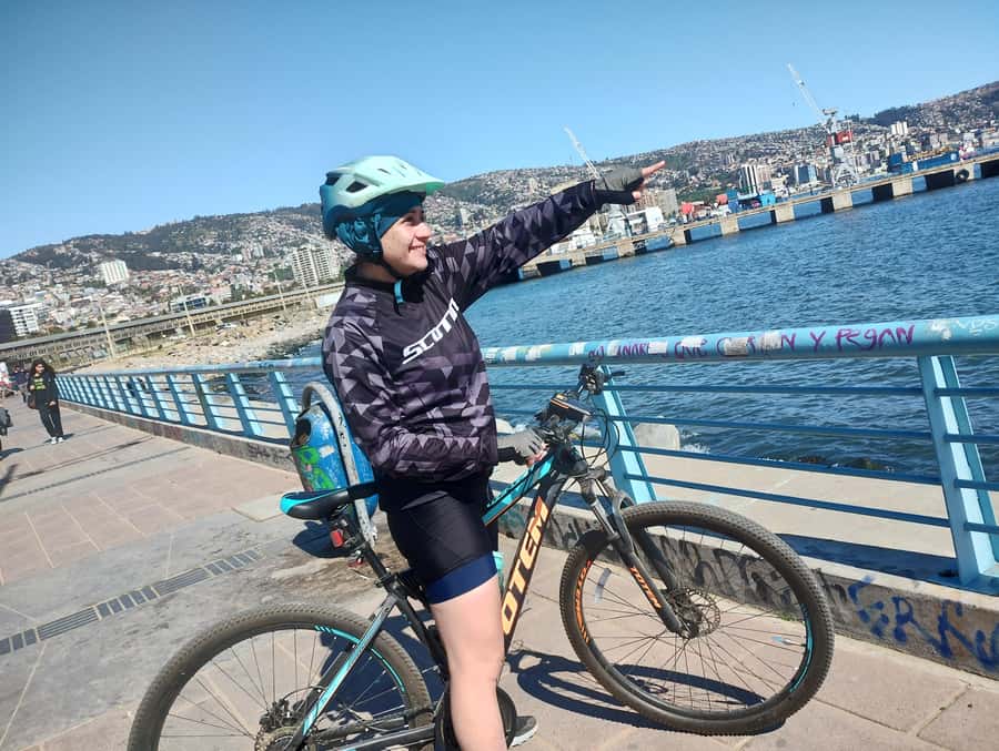 Bike ride along the coast of Viña del Mar or Valparaíso, you choose! - Meeting at Viña del Mar Casino: easy start, fast momentum