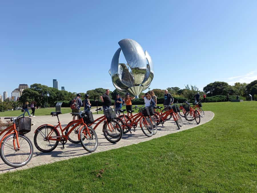Bike Tour: Buenos Aires to the North - Palermo by Bike: Bosques de Palermo and El Rosedal Garden