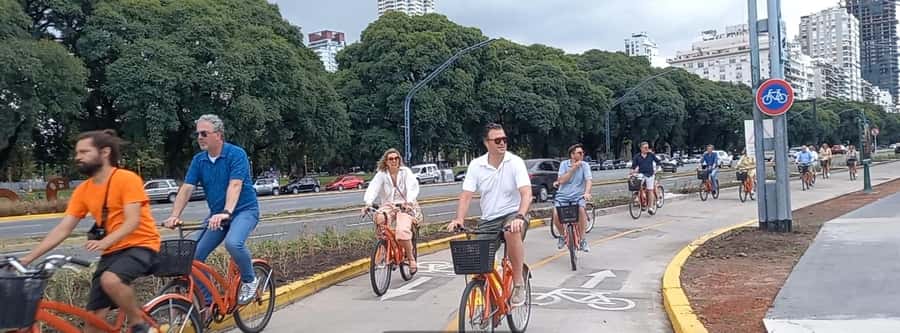 Bike Tour: Buenos Aires to the North - Palermo Chico and the Neighborhood Feel: Where Residences Change the View