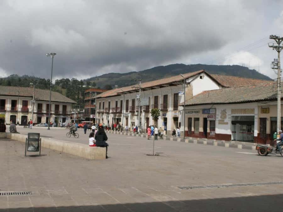 BOGOTA: Ancestral Exploration, Tour Facatativá, Piedras del Tunjo and Zipacón - Piedras del Tunjo Archaeological Park: Petroglyphs and Panoramic Views