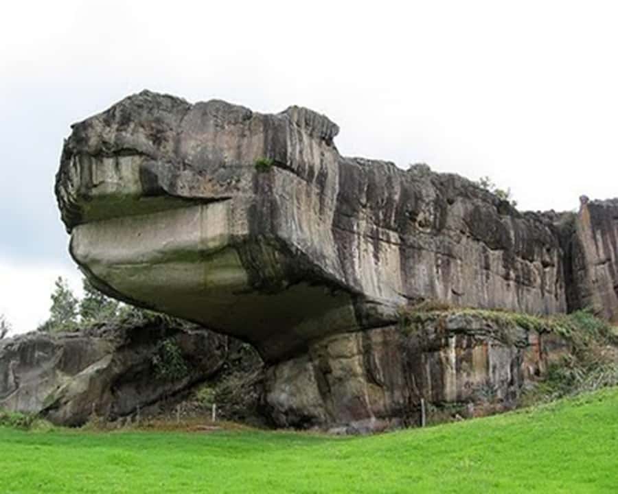 BOGOTA: Ancestral Exploration, Tour Facatativá, Piedras del Tunjo and Zipacón - Zipacón: Cobblestones, Church Views, and a Slower Countryside Mood