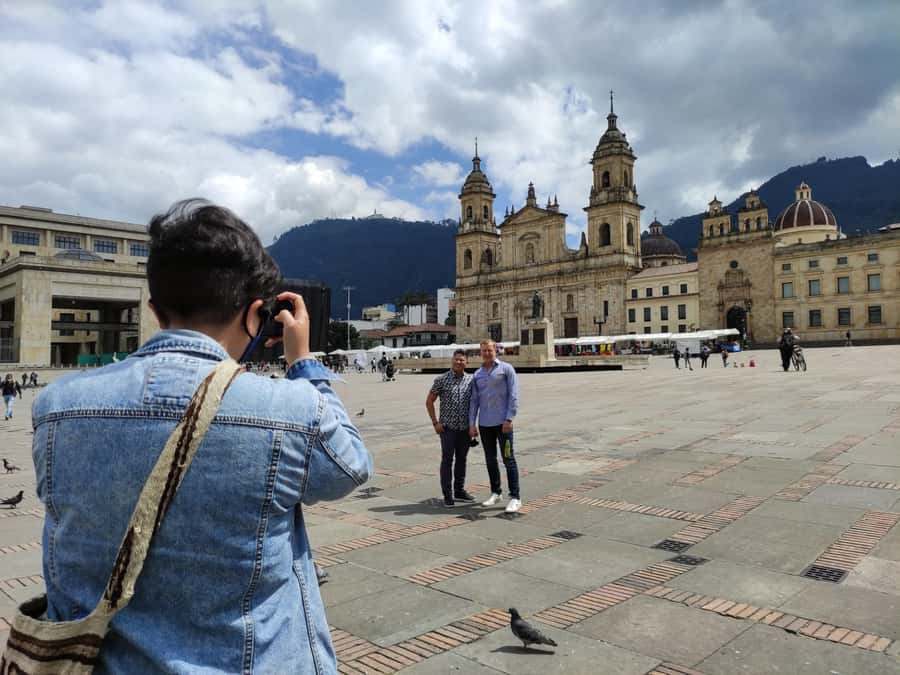 Bogotá: Candelaria Tour with Cacao and Coffee Workshop - Learning latte art step by step (without feeling rushed)