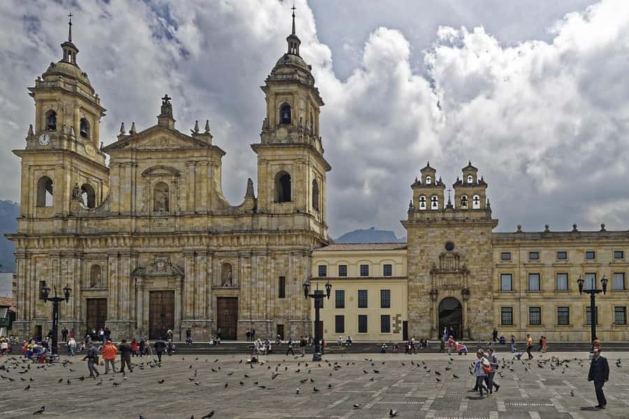 Bogotá: City tour Monserrate, emerald and gold museum & more - Monserrate at 3,152 meters: views, walking, and a pilgrimage sanctuary