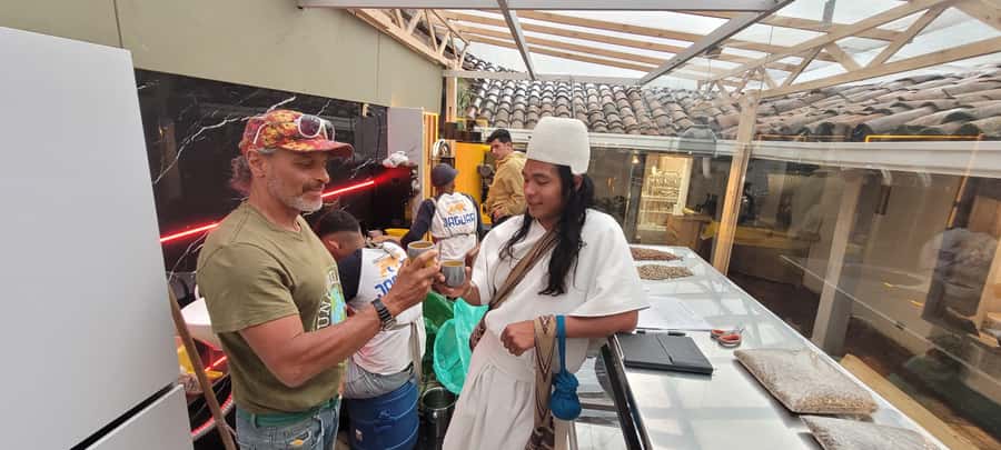 Bogota: Coffee Tasting, Roasting, Filtration & Espresso Tour - The roasting experience: seeing how flavor and aroma evolve