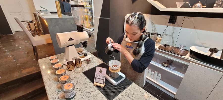 Bogota: Coffee Tasting, Roasting, Filtration & Espresso Tour - Filtration and espresso: the two methods that teach you what coffee really does