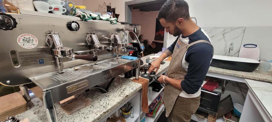 Bogota: Coffee Tour, Filtration and Espresso Experience - First stop: the blue Jaguar house near Chorro de Quevedo