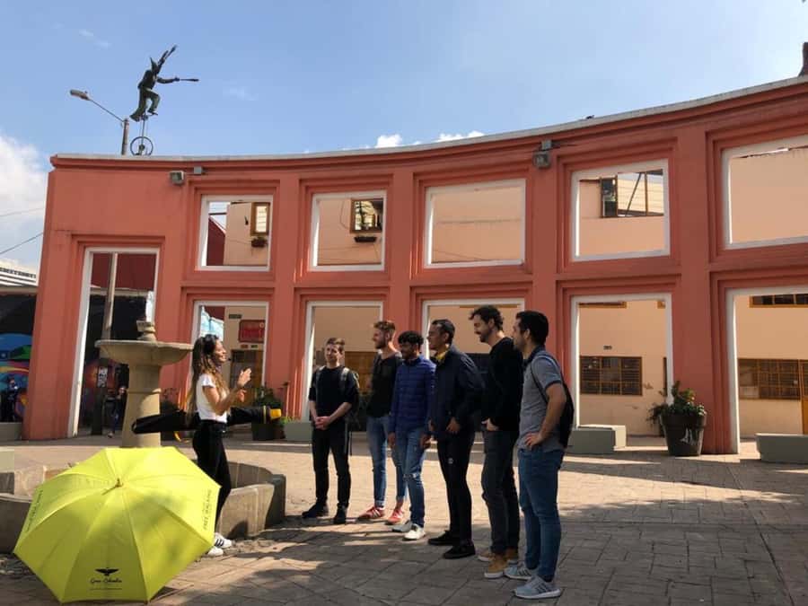Bogotá: Guided La Candelaria Walking Tour - The Gold Museum area and other central sights you will understand better later