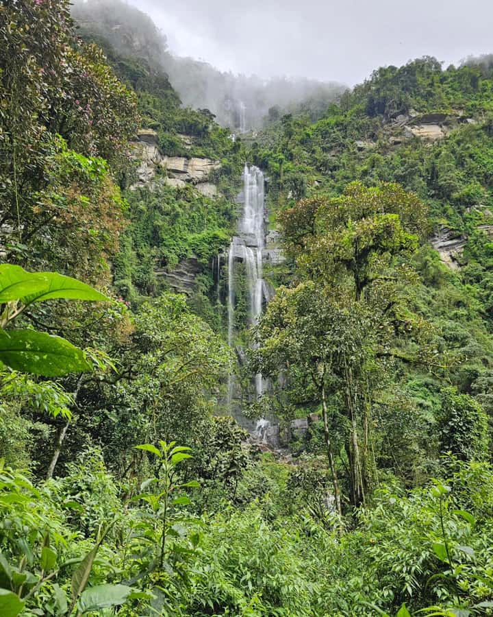 Bogota: Hike to La Chorrera Waterfall, El Chiflón and Guadalupe Hill - Getting back with a final panoramic reward: Cerro de Guadalupe