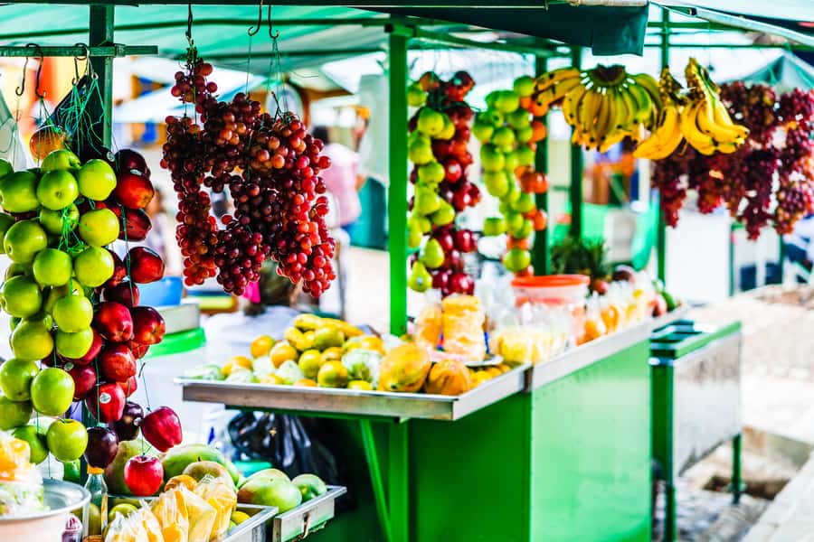 Bogotá: La Candelaria Food Tour with Tastings - Why La Candelaria is the perfect place to learn through food
