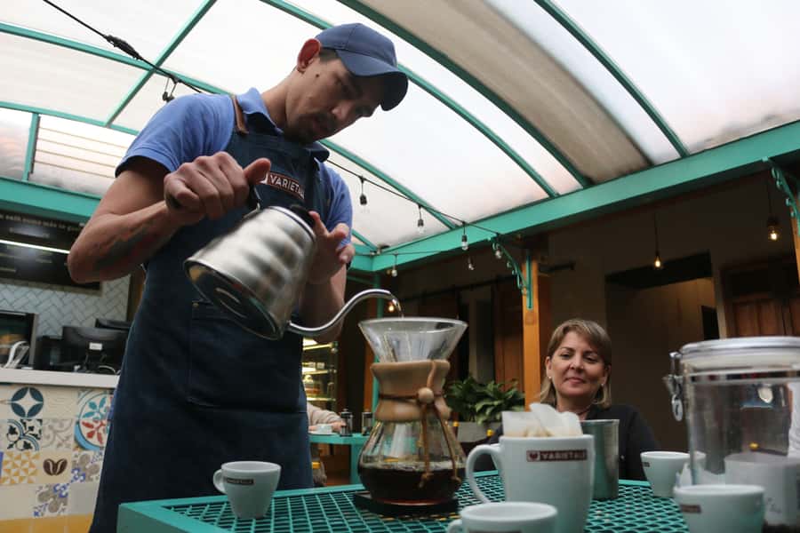Bogotá: La Candelaria Food Tour with Tastings - Price and value: what $63 buys you in real terms