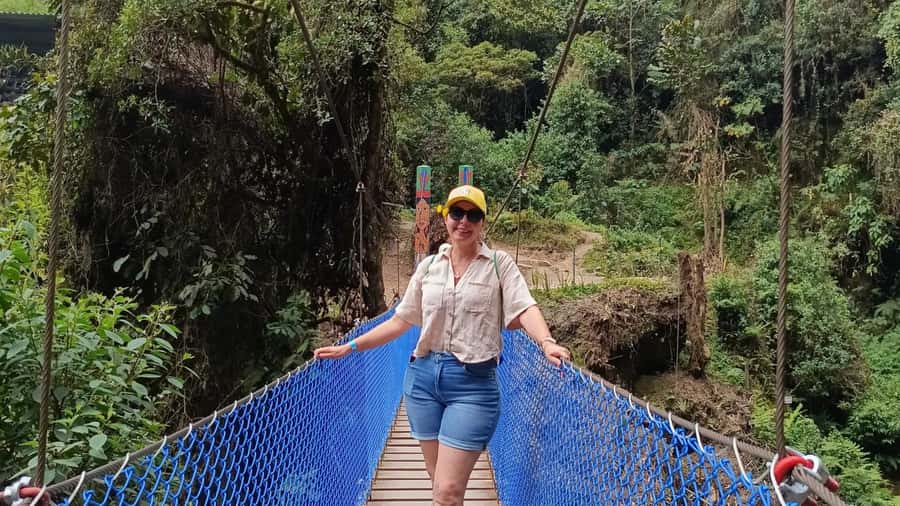Bogota: La Chorrera Waterfall Guided Hike and Guadalupe Hill - Midday recharge: snack time and the Choachí lunch factor