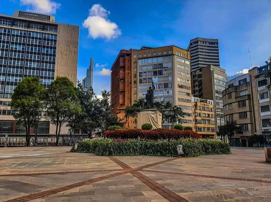 Bogota : Must-See Sites Walking Tour With a Guide - Key highlights worth your attention