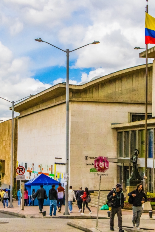 Bogotá: Private Candelaria Walking Tour with Gold Museum - Price and Value: Is $63 Worth It?