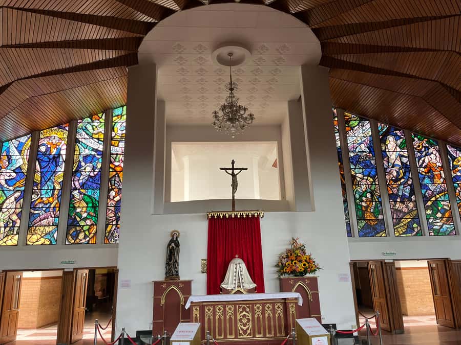 Bogota: Private Tour to Monserrate and Guadalupe - Guadalupe Hill: lush trail views and the Santuario de Nuestra Señora de Guadalupe