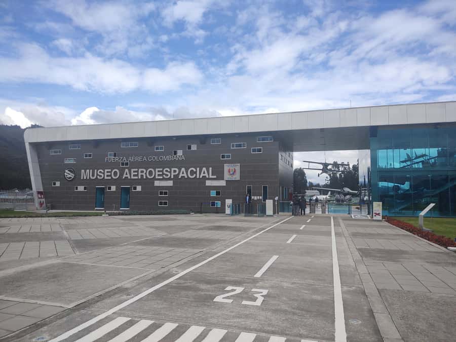 BOGOTA: Tour of Jaime Duque Park, Zoo, and Aerospace Museum - Wakatá Biopark: seeing lions, tigers, and elephants with conservation in mind