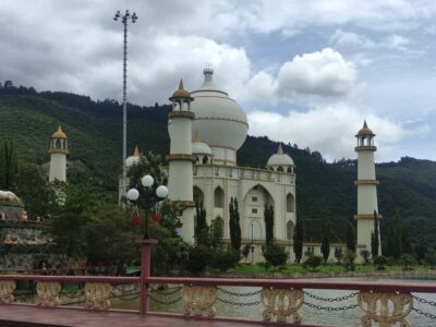 BOGOTA: Tour of Jaime Duque Park, Zoo, and Aerospace Museum - Avenue of Monuments: Taj Mahal scale in a Bogotá-area park