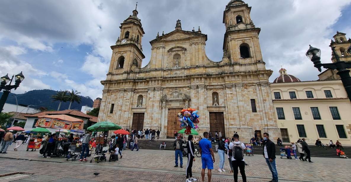 Bogota's Historic Center and Monserrate in one day - Walking Streets Plus Clear Stories: How to Get More Out of the City Core