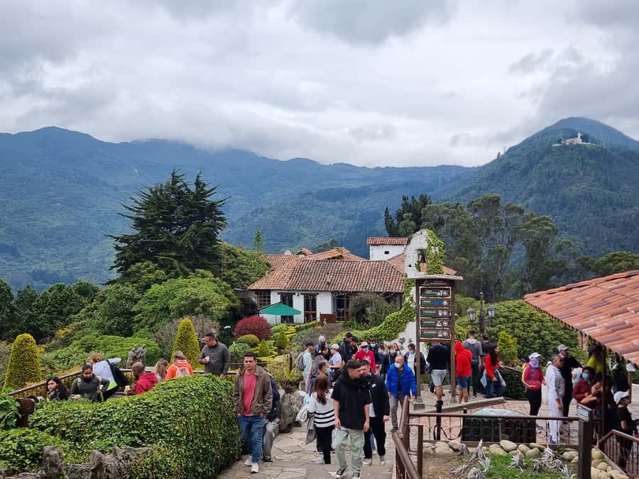 Bogota's Historic Center and Monserrate in one day - Lunch and the Stops That Turn Sightseeing Into Souvenirs You’ll Use