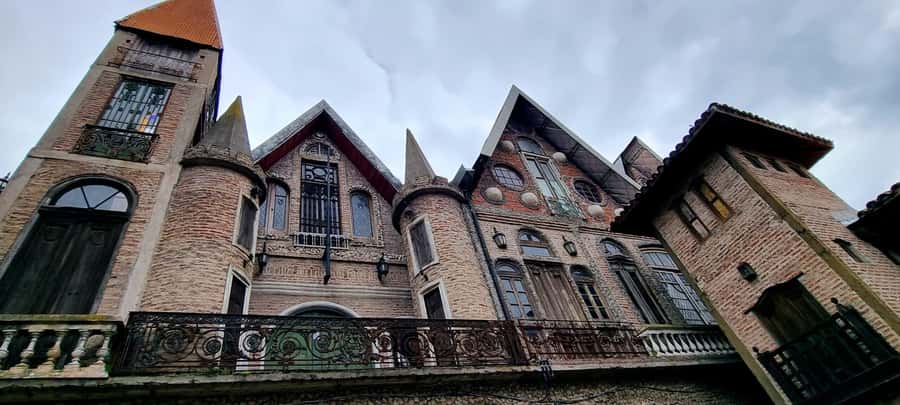 Buenos Aires: Campanopolis & The Medieval City Tour - Lunch Isn’t Included: Plan Your Fuel Like a Local