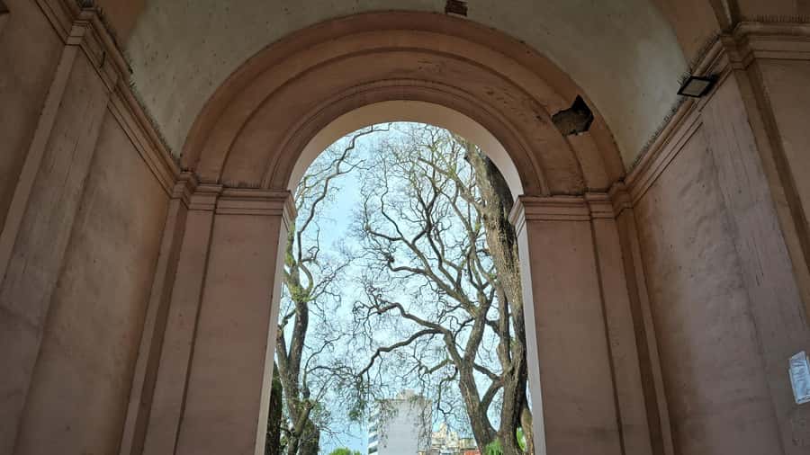 Buenos Aires: Chacarita, The Largest Cemetery In Argentina - Chacarita Cemetery: Argentina’s Largest, With Icons in Stone