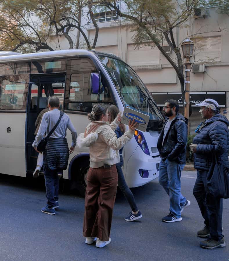Buenos Aires: Half-Day City Tour and Boat Ride - Languages, Guides, and Group-Style Touring That Fits a Half Day