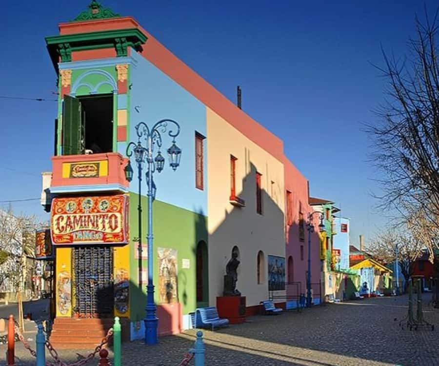 Buenos Aires : Highlights Walking Tour With A Guide - Private and Customized: What Makes This Tour Feel Different
