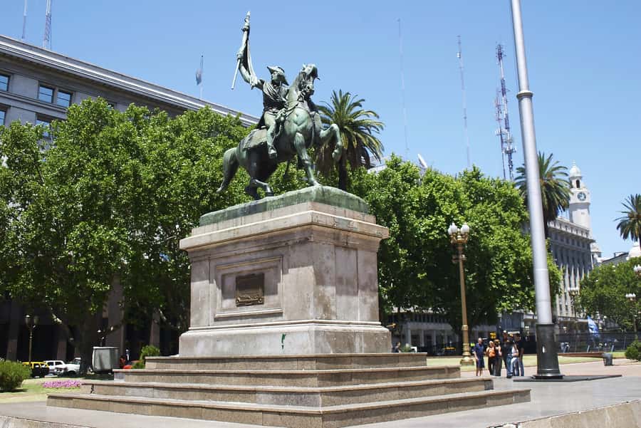 Buenos Aires: Historic District Private Guided Walking Tour - Plaza de Mayo (1580) and Casa Rosada: The City’s Power Center