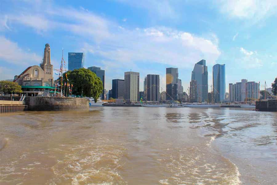 Buenos Aires: Navigation from Pto. Madero to La Boca - Audio guide style: what you learn while you watch