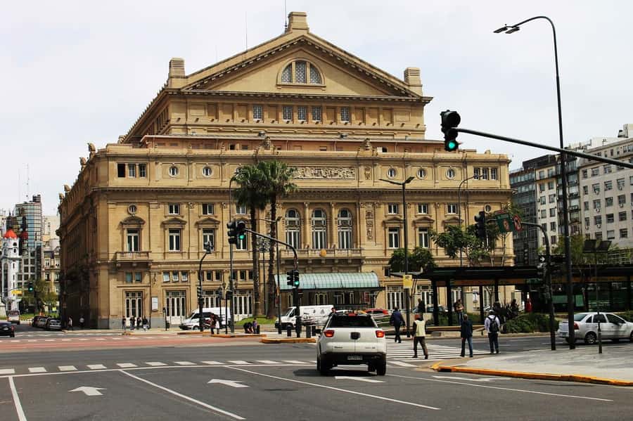 Buenos Aires: Panoramic Bus Tour - Puerto Madero: Modern Contrast and a Waterfront Change of Pace