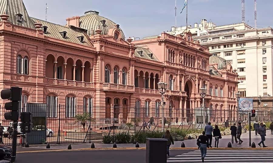 Buenos Aires Premium city tour with street food - Floralis Genérica and the University District: A Science-Feeling Stop in the Middle